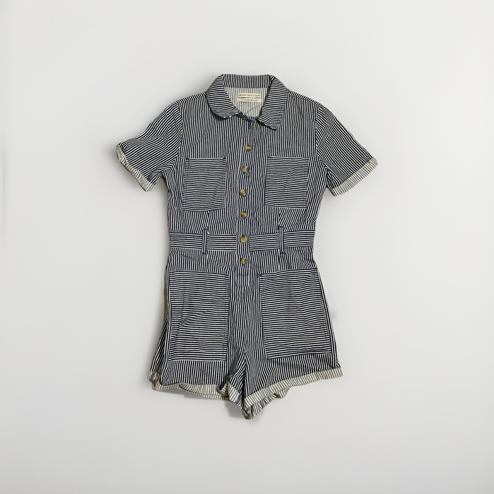 Size Large. BDG Urban Outfitters Blue Striped Romper S‎ Small